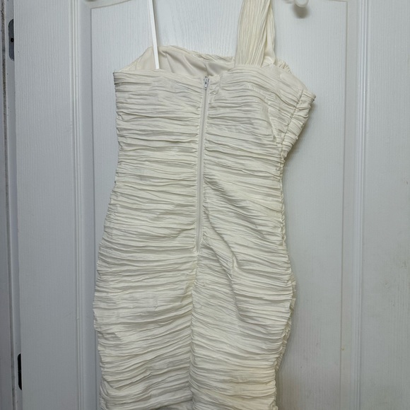 Wedding dress size 8 - Picture 6 of 6